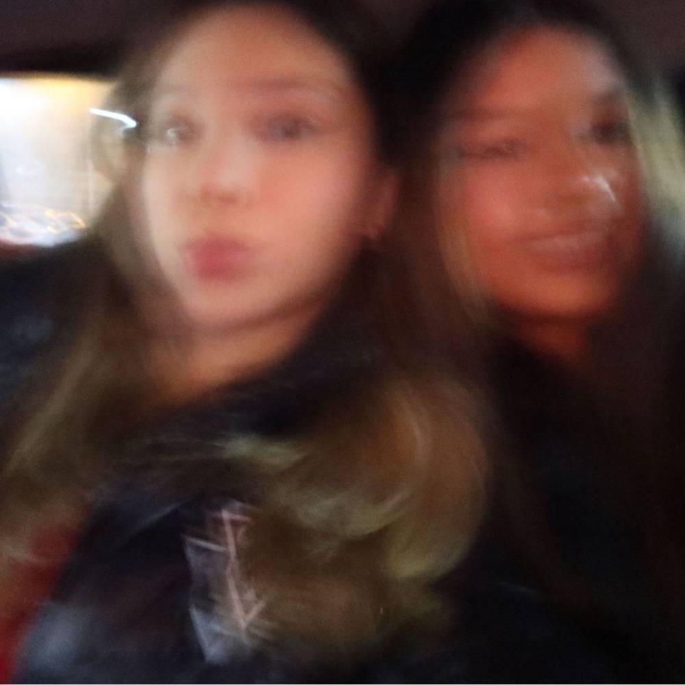 Meet your Posher, Elizabeth